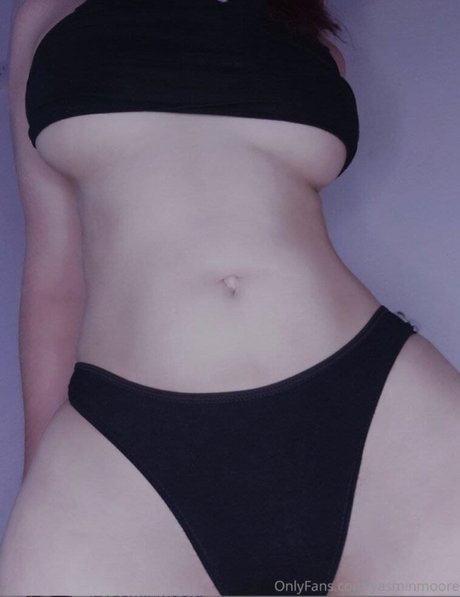 Yasmin Moore naked onlyfans leaked