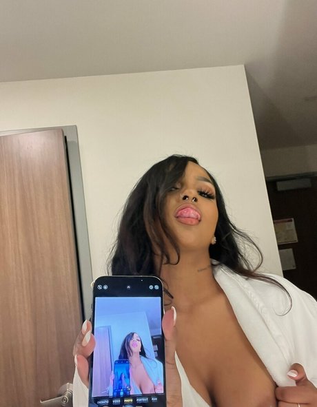 Amaraababyy onlyfans sexy