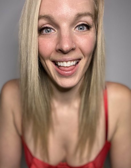 Missy Darling onlyfans sextape