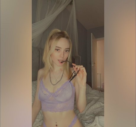 courtneyriverss onlyfans nude photos