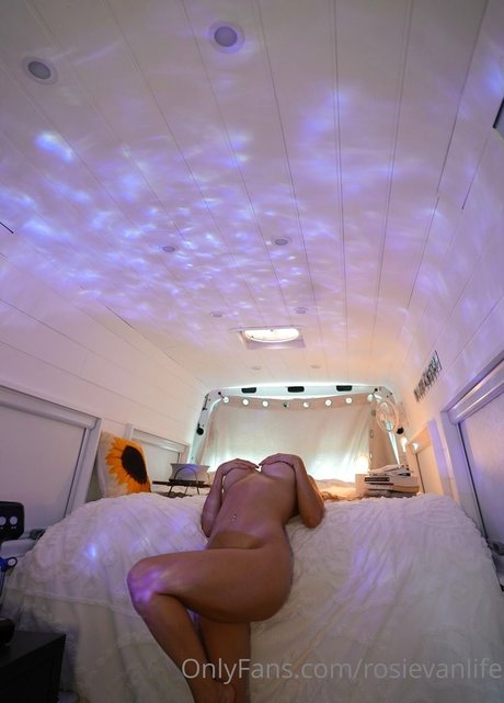 rosievanlife leaks only fans