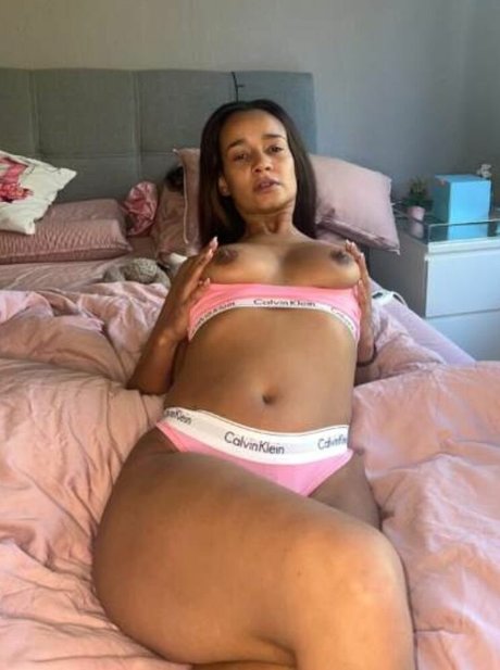 Gabby Dealmeida nude onlyfans leak