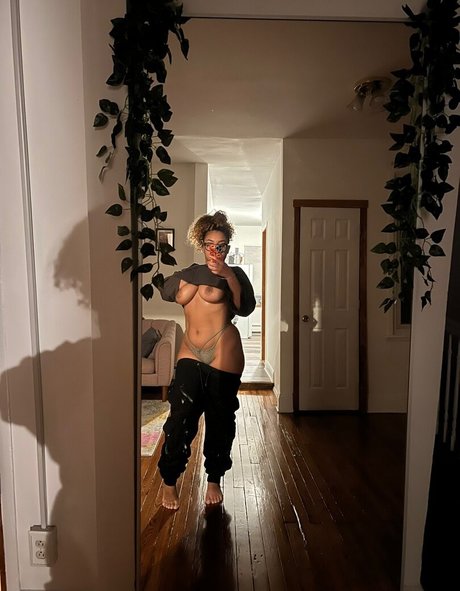 Curlygardens naked onlyfans