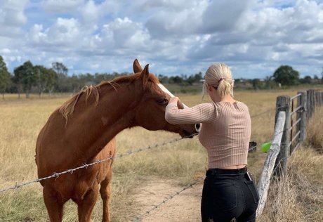 Bree Louise nudes onlyfans leaked