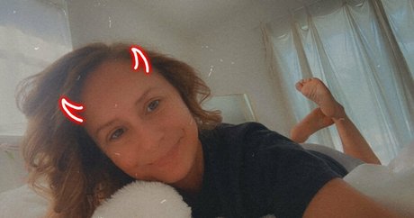 Sweettonii naked on onlyfans