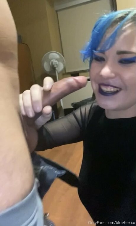 TheBlueHexxx onlyfans boobs