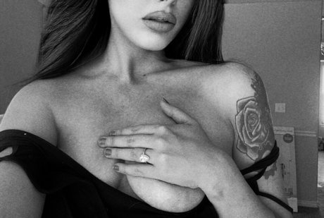 Deavan Clegg onlyfans strip