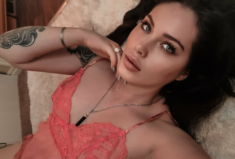 Deavan Clegg onlyfans fotos