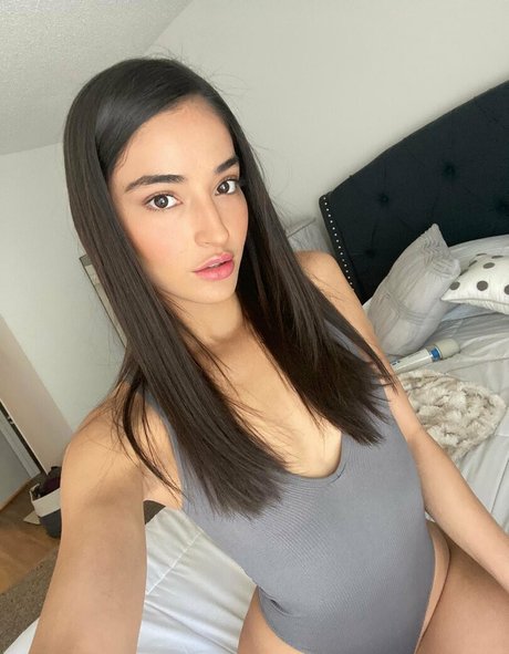 Emily Willis onlyfans picture