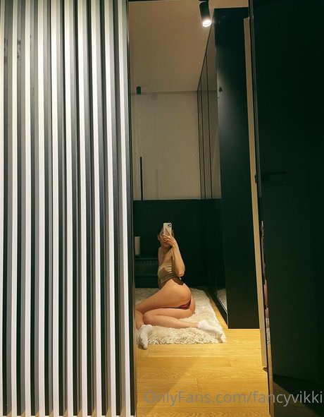 FancyV is on onlyfans