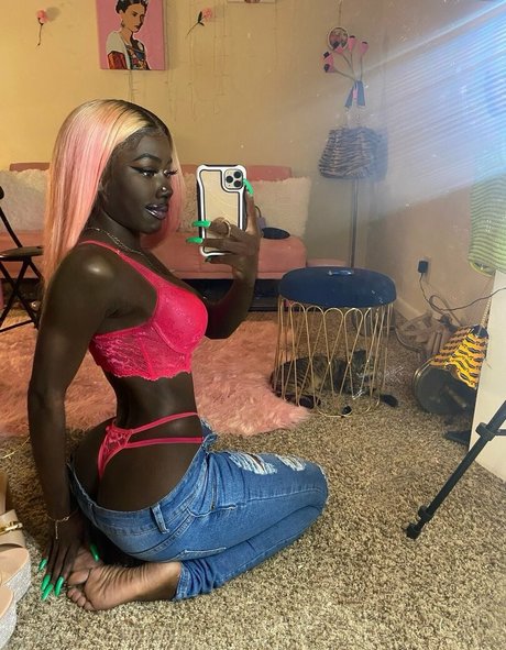 Lazelle Doll onlyfans naked pics