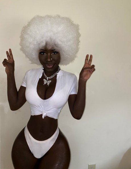 Lazelle Doll naked onlyfans