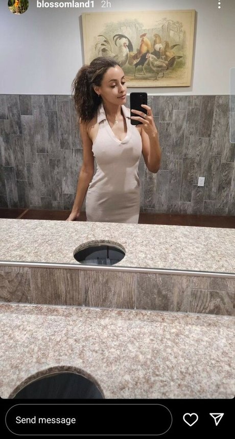 Daisey Wilks Blossoms leaks onlyfans porn