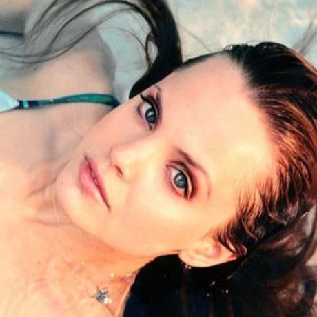 Mena Suvari only fans