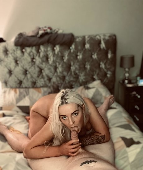 Naughtychlo free onlyfans