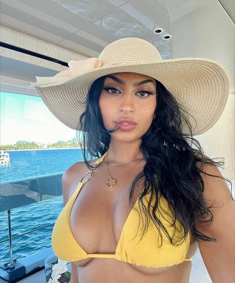 Shreya Arun boobs onlyfans