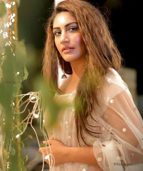 Surbhi Chandna naked onlyfans