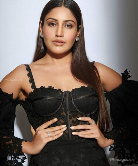 Surbhi Chandna sextape onlyfans