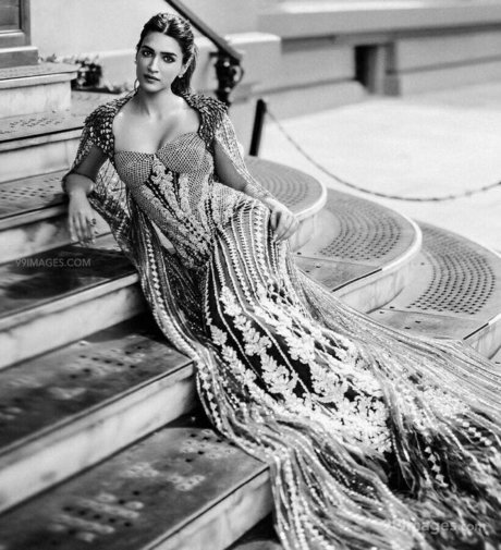 Kriti Sanon onlyfans photos