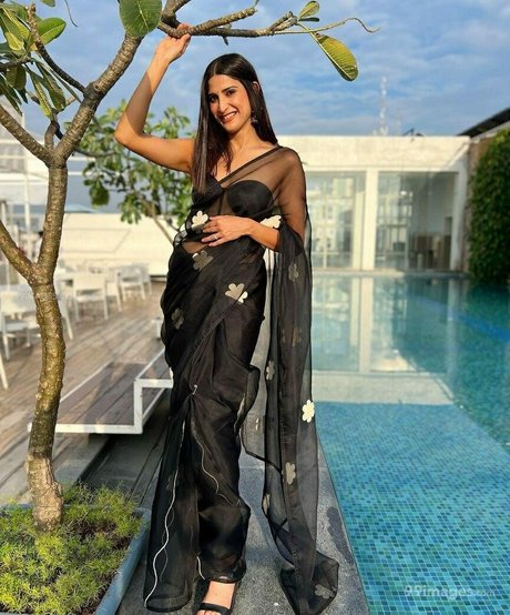 Aahana Kumra onlyfans leak fuck