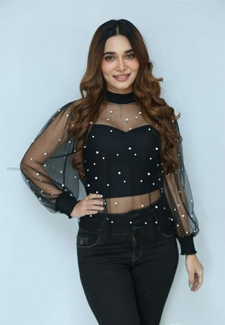 Jenifer Emmanuel hot onlyfans