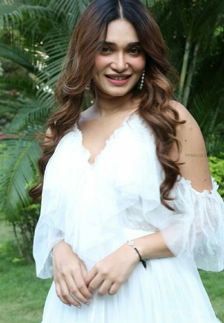 Jenifer Emmanuel sexy onlyfans