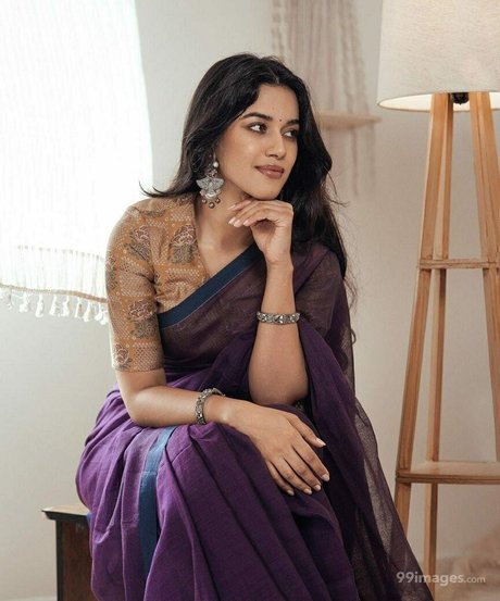 Mirnalini Ravi only fans.