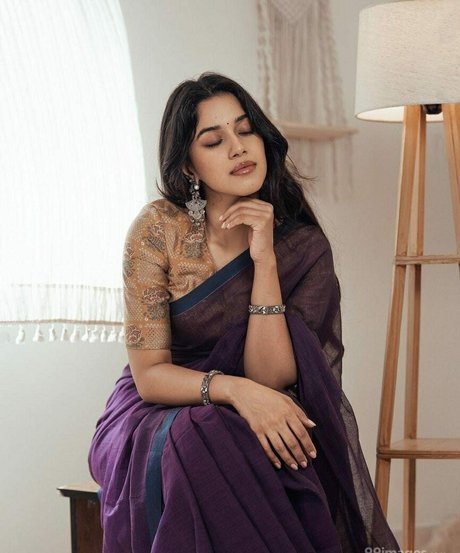 Mirnalini Ravi onlyfans nudes