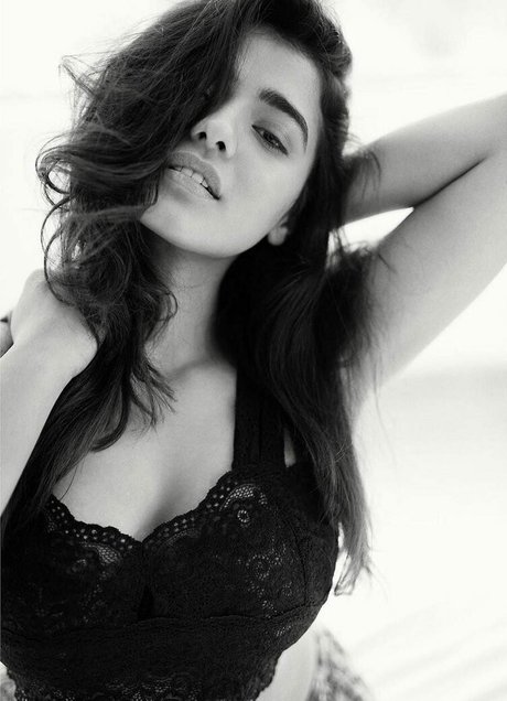 Ketika Sharma onlyfans boobs