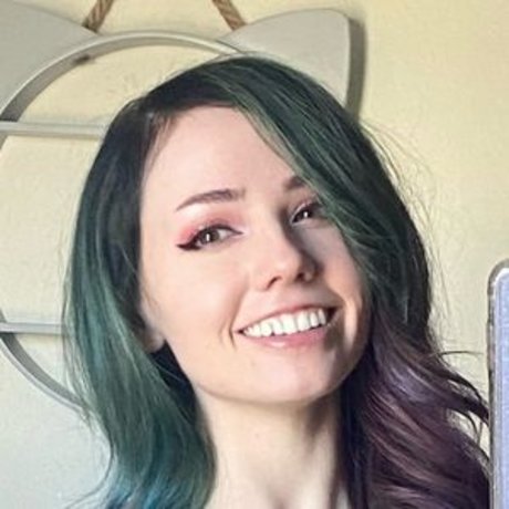 Charleemanderz onlyfans topless