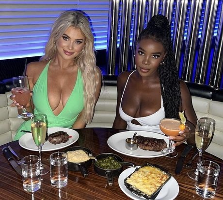 Liberty Poole only fans photos