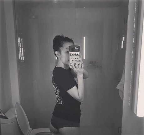 Deira Hanzawa desnuda onlyfans