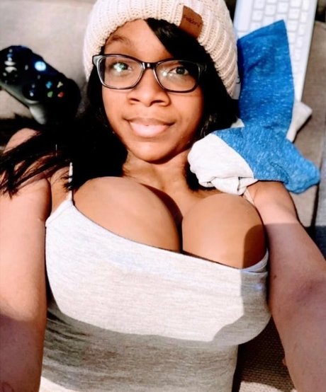 Yours trulyjo onlyfans striptease