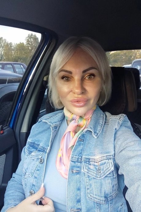 Hotnessi topless onlyfans