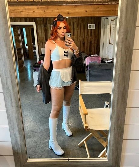 Alicia Atout ass onlyfans