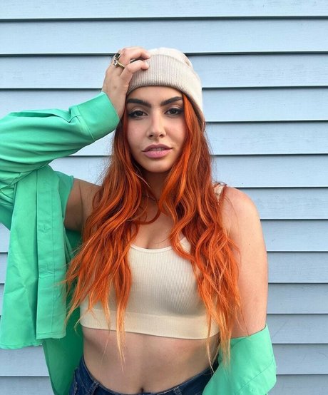 Alicia Atout onlyfans free