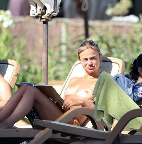 Amelia Windsor free only fans