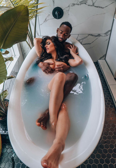 Erika Atomika onlyfans leaks