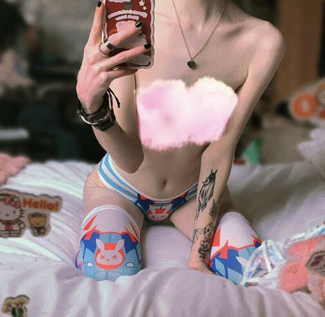 Hollowpix_ is on onlyfans