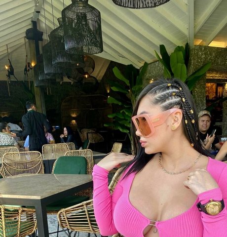 Bombshell Mel onlyfans free content