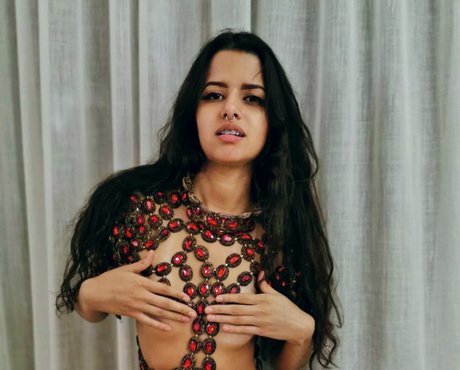 Rafaela Cavalcante onlyfans leaks.