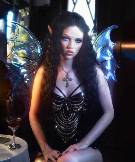 Emma Karla Peet onlyfans leak