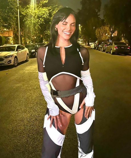 Sinead Harnett onlyfans boobs