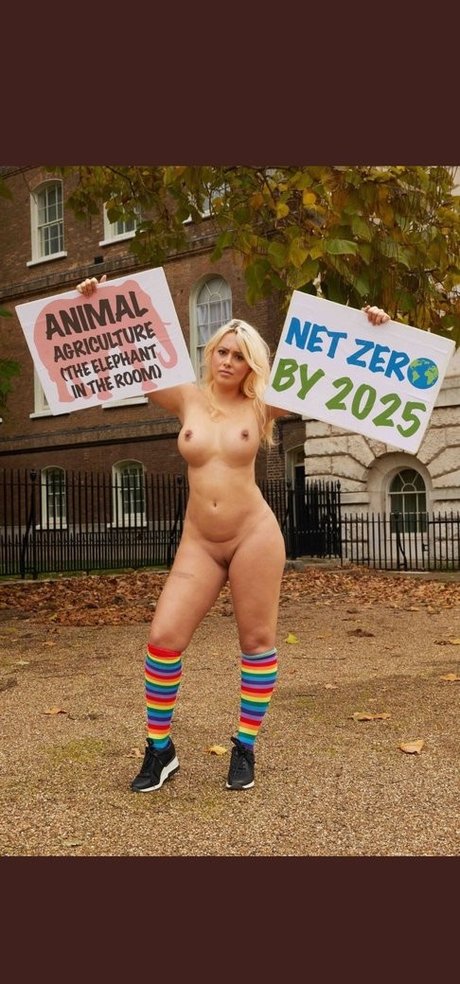 Laura Amherst onlyfans model