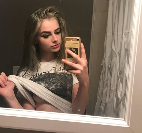 kirbysgf onlyfans images