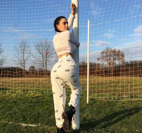 Ivana S_ onlyfans model photos