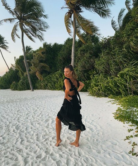 Laura Wontorra onlyfans leaks naked