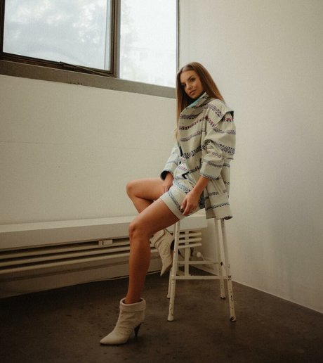 Laura Wontorra Profile pic