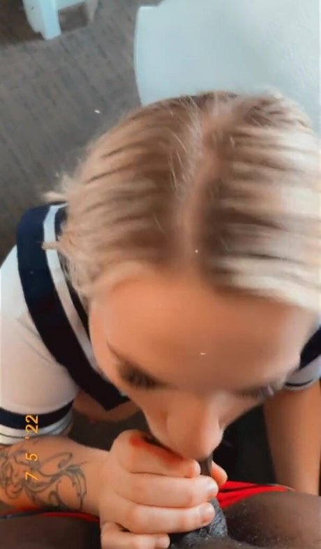 realzoieburgher_ nsfw onlyfans