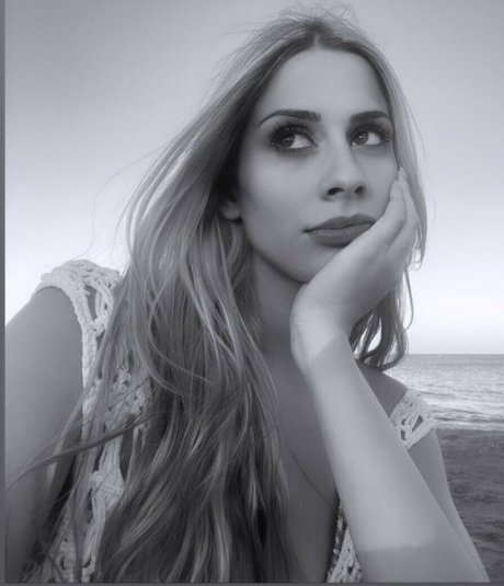 Dimitra Menegatou leaked onlyfans.